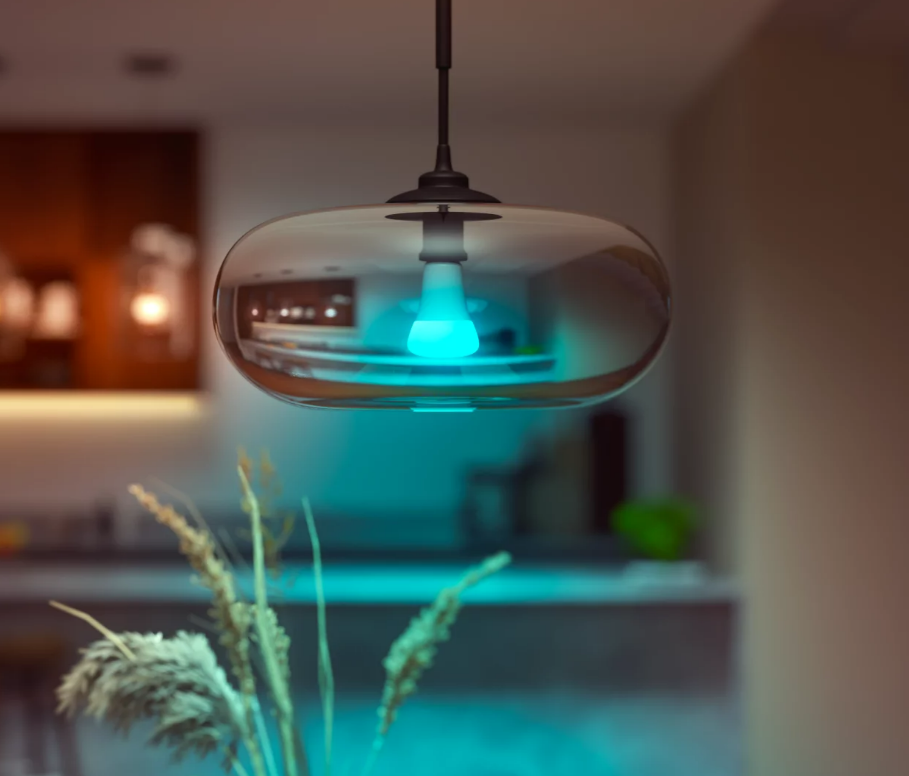 Ampoule intelligente Philips - ambiance blanche et colorée - 100 W (A21-E26)